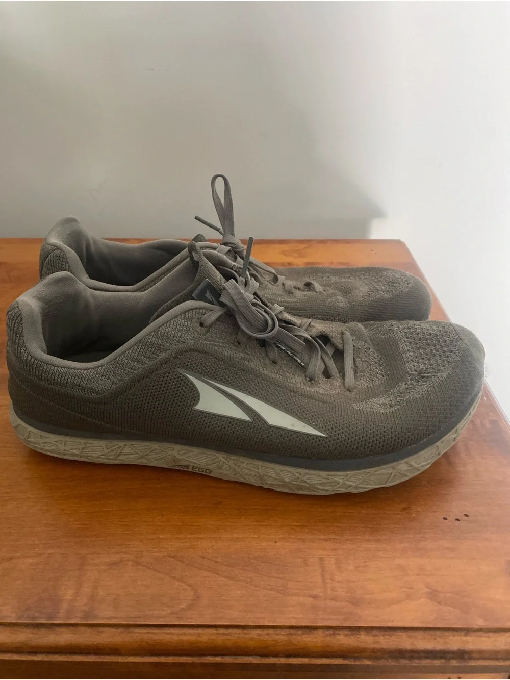 Altra Men's Escalante 2.5 Olive Gray Athletic Running Shoes